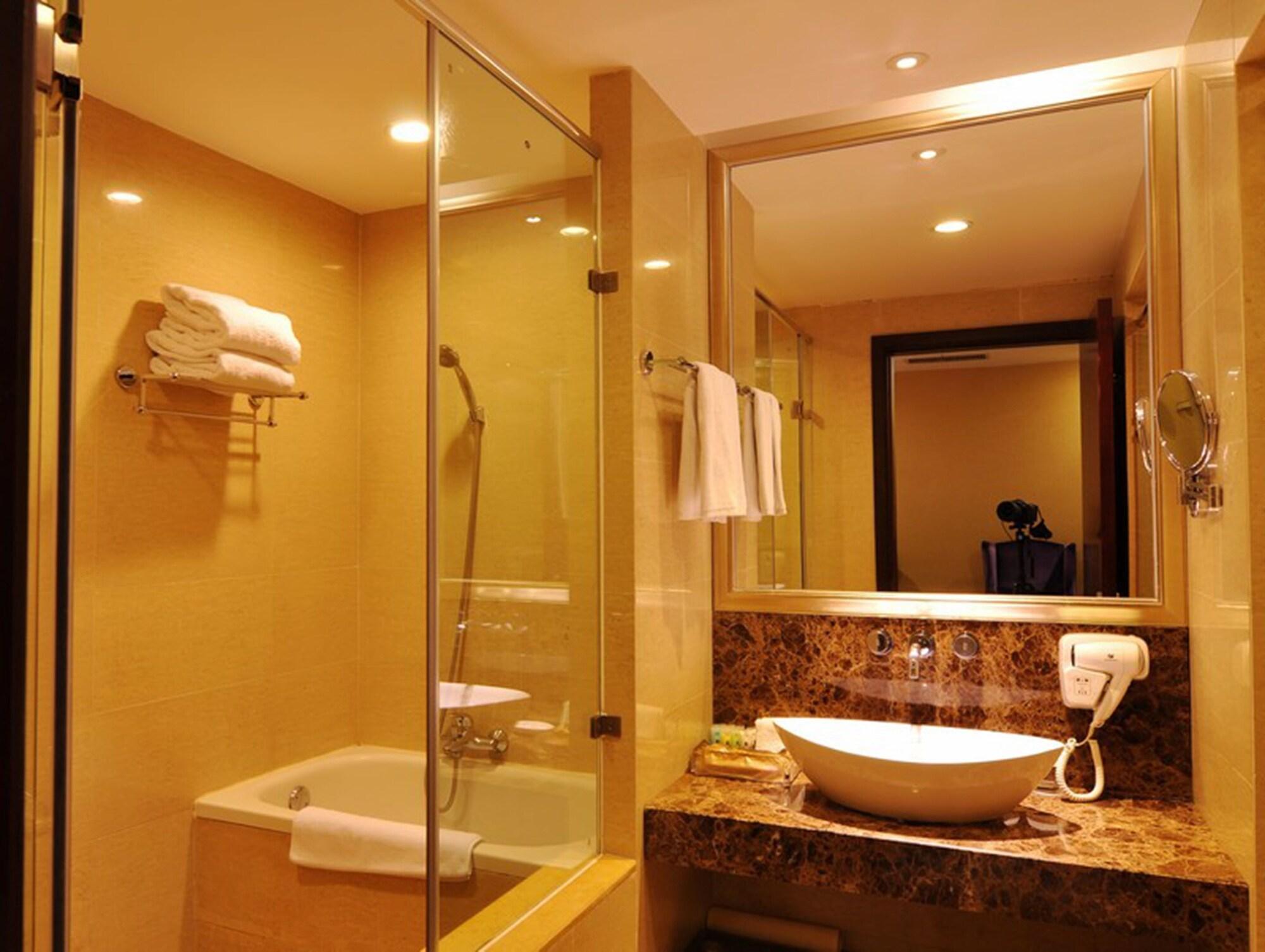 Yue Xiu Hotel Гуанджоу Екстериор снимка